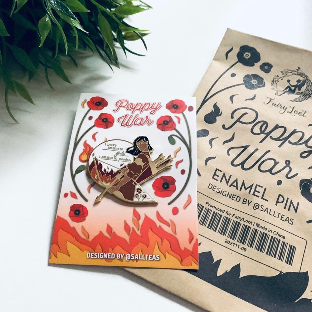 Fairyloot poppy war enamel pin